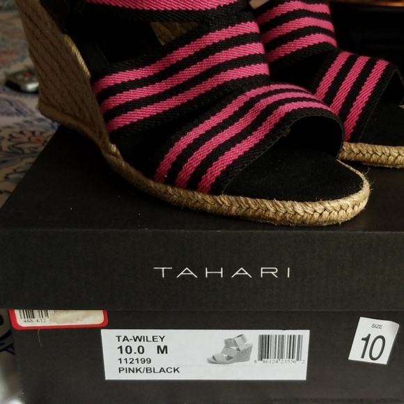 Tahari espadrille wedge - Picture 3 of 5